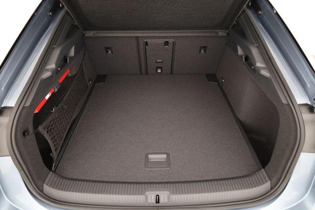 Volkswagen ID.7 Limousine Pro 210 kW Black, HuD, IQ.Light, IQ.Drive, AreaView, Side, Winter, 20-Zoll 