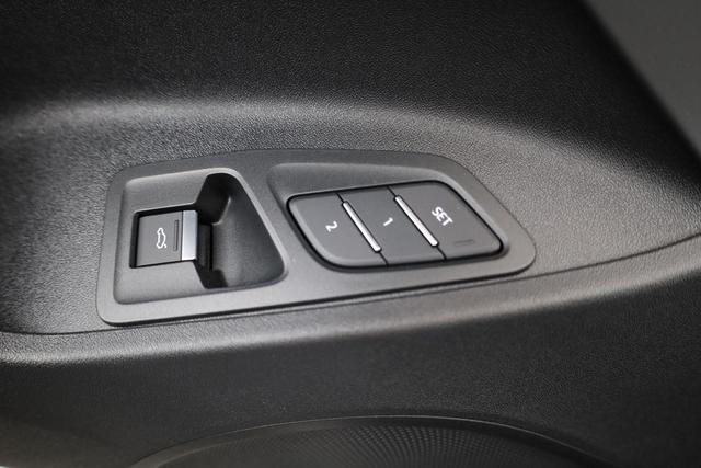 Audi Q3 Sportback TFSI quattro 150 kW S-LINE, AHK, Navi, AreaView, Side, Sound, Winter, 19-Zoll 