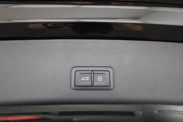 Audi Q3 Sportback TFSI quattro 150 kW S-LINE, AHK, Navi, AreaView, Side, Sound, Winter, 19-Zoll 