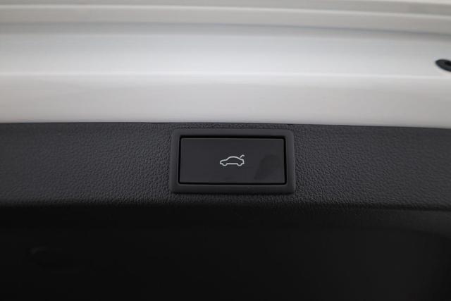 Skoda Octavia Combi 2.0 TDI 110 kW Selection DSG Selection, Navi, Pano, AHK, Teilleder, 5-J Garantie 