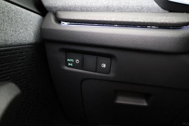 Skoda Octavia Combi 2.0 TDI 110 kW Selection DSG Selection, Navi, Pano, AHK, Teilleder, 5-J Garantie 