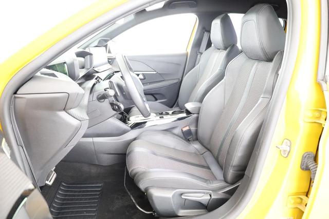 Peugeot 208 GT 1.2 GT, LED, Navi, Kamera, AppConnect, 17-Zoll 