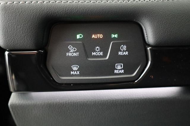 Volkswagen ID.7 Limousine Pro 210 kW Black, AHK, HuD, IQ.Light, IQ.Drive, AreaView, Side, Winter, 20-Zoll 