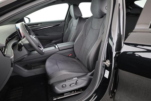 Volkswagen ID.7 Limousine Pro 210 kW Black, AHK, HuD, IQ.Light, IQ.Drive, AreaView, Side, Winter, 20-Zoll 