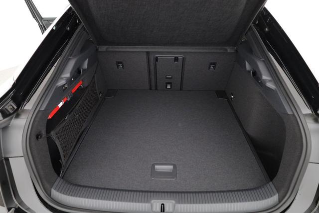 Volkswagen ID.7 Limousine Pro 210 kW Black, AHK, HuD, IQ.Light, IQ.Drive, AreaView, Side, Winter, 20-Zoll 