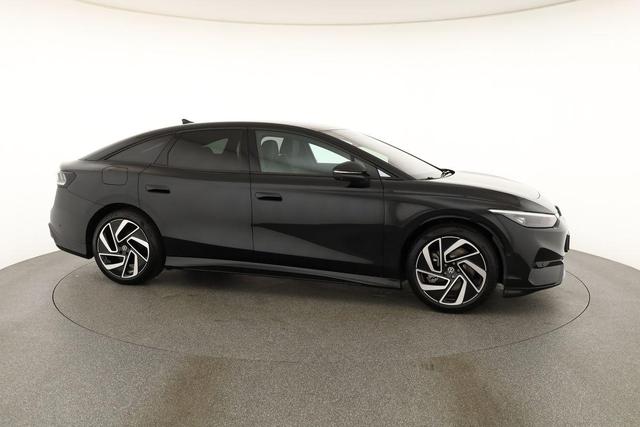 Volkswagen ID.7 Limousine Pro 210 kW Black, AHK, HuD, IQ.Light, IQ.Drive, AreaView, Side, Winter, 20-Zoll 