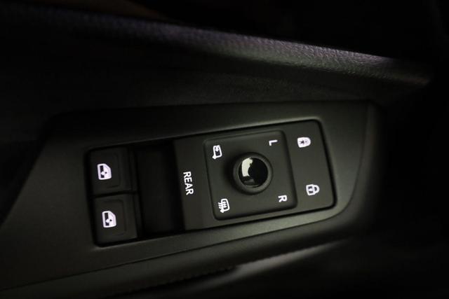 Volkswagen ID.7 Limousine Pro 210 kW Black, AHK, HuD, IQ.Light, IQ.Drive, AreaView, Side, Winter, 19-Zoll 