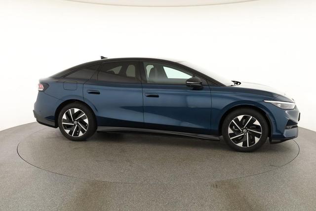 Volkswagen ID.7 Limousine Pro 210 kW Black, AHK, HuD, IQ.Light, IQ.Drive, AreaView, Side, Winter, 19-Zoll 