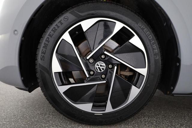 Volkswagen ID.3 Pro Performance 150 kW Performance, Pano, IQ.Light, HuD, Navi, IQ.Drive, Winter, 18-Zoll 