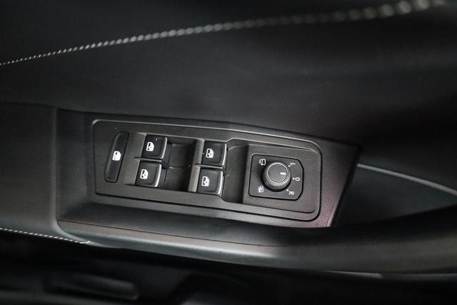 Volkswagen T-Roc Style 1.5 TSI DSG Style, AHK, LED, ACC, Kamera, 1.Hand 
