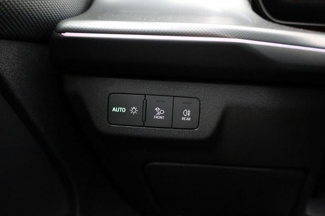 Audi Q3 TFSI quattro 150 kW S-LINE, AHK, Navi, AreaView, Side, Sound, Winter, 20-Zoll 