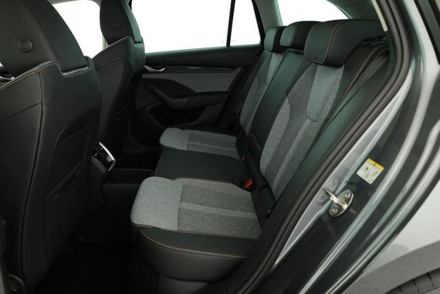Skoda Octavia Combi 2.0 TDI 110 kW Selection DSG Selection, Navi, Pano, AHK, Teilleder, 5-J Garantie 