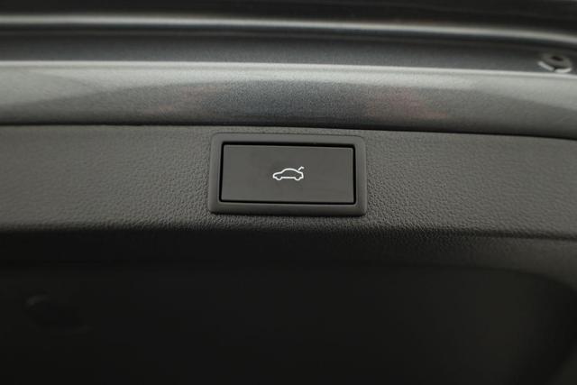 Skoda Octavia Combi 2.0 TDI 110 kW Selection DSG Selection, Navi, Pano, AHK, Teilleder, 5-J Garantie 