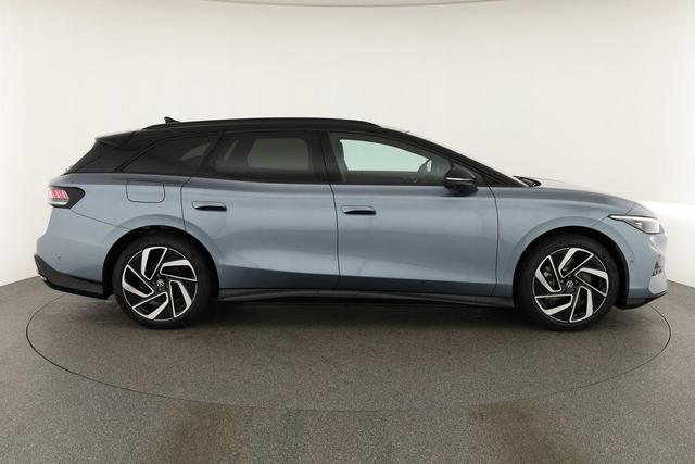 Volkswagen ID.7 Kombi Pro 210 kW Tourer Black, HuD, IQ.Light, IQ.Drive, AreaView, Side, Winter, 20-Zoll 