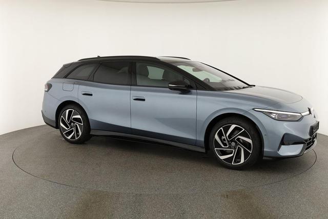 Volkswagen ID.7 Kombi Pro 210 kW Tourer Black, HuD, IQ.Light, IQ.Drive, AreaView, Side, Winter, 20-Zoll 