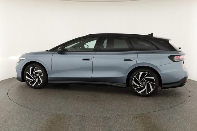 Volkswagen ID.7 Kombi Pro 210 kW Tourer Black, HuD, IQ.Light, IQ.Drive, AreaView, Side, Winter, 20-Zoll 