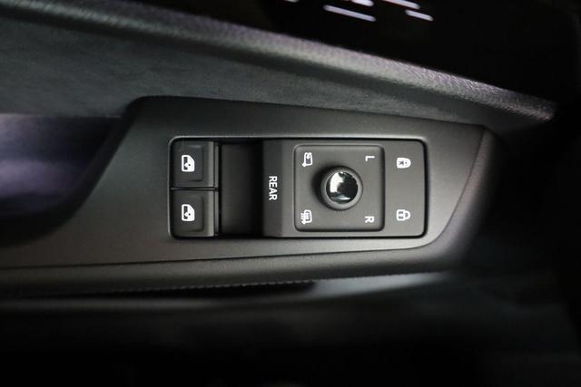 Volkswagen ID.7 Kombi Pro 210 kW Tourer Black, AHK, HuD, IQ.Light, IQ.Drive, AreaView, Side, Winter, 20-Zoll 