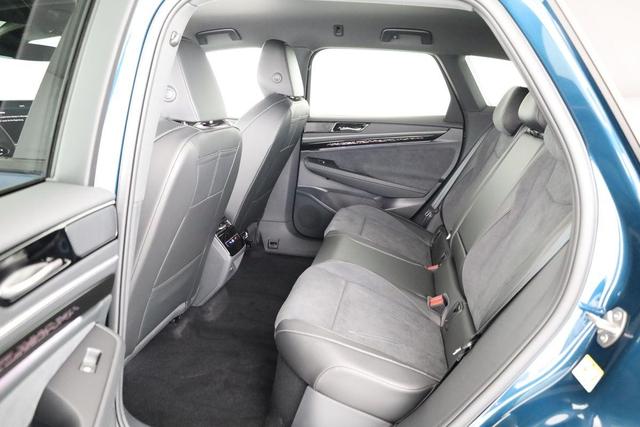 Volkswagen ID.7 Kombi Pro 210 kW Tourer Black, AHK, HuD, IQ.Light, IQ.Drive, AreaView, Side, Winter, 20-Zoll 