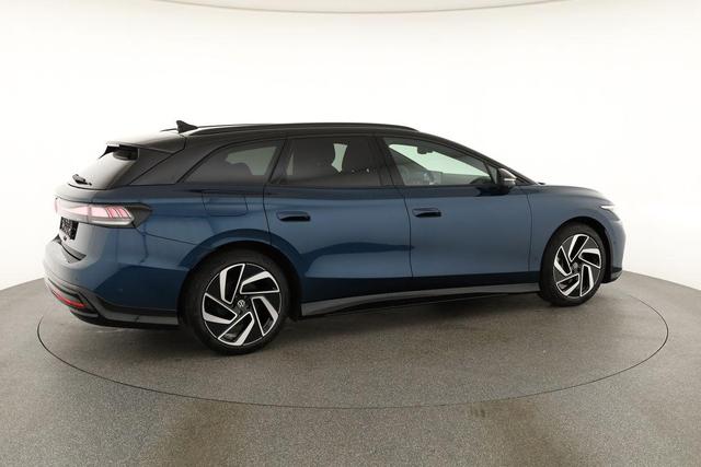 Volkswagen ID.7 Kombi Pro 210 kW Tourer Black, AHK, HuD, IQ.Light, IQ.Drive, AreaView, Side, Winter, 20-Zoll 