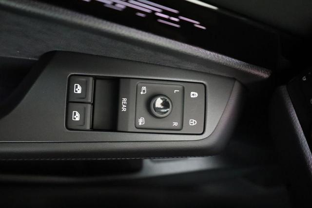 Volkswagen ID.7 Kombi Pro 210 kW Tourer Black, AHK, HuD, IQ.Light, IQ.Drive, AreaView, Side, Winter, 20-Zoll 