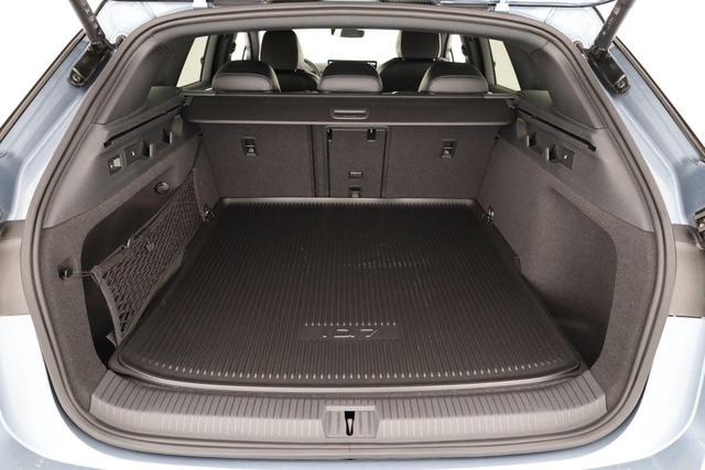 Volkswagen ID.7 Kombi Pro 210 kW Tourer Black, AHK, HuD, IQ.Light, IQ.Drive, AreaView, Side, Winter, 20-Zoll 