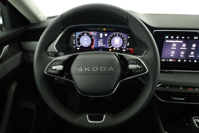 Skoda Octavia Combi 1.5 TSI 110 kW Selection Selection, LED, Side, ACC, Kamera, Winter, 17-Zoll 