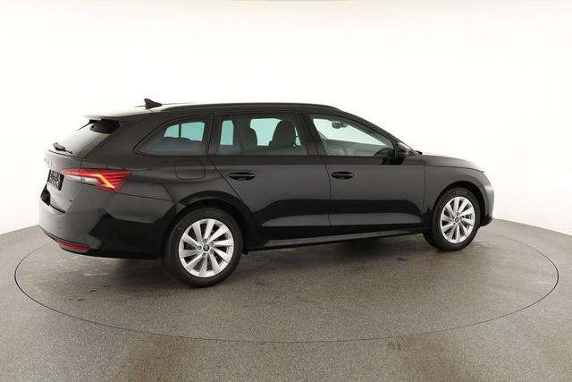 Skoda Octavia Combi 1.5 TSI 110 kW Selection Selection, LED, Side, ACC, Kamera, Winter, 17-Zoll 