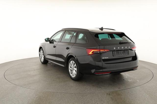 Skoda Octavia Combi 1.5 TSI 110 kW Selection Selection, LED, Side, ACC, Kamera, Winter, 17-Zoll 