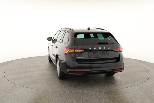 Skoda Octavia Combi 1.5 TSI 110 kW Selection Selection, LED, Side, ACC, Kamera, Winter, 17-Zoll 
