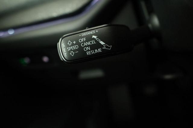 Skoda Octavia Combi 1.5 TSI 110 kW Selection Selection, AHK, LED, Side, ACC, Kamera, Winter, 17-Zoll 