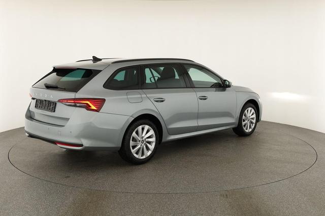 Skoda Octavia Combi 1.5 TSI 110 kW Selection Selection, AHK, LED, Side, ACC, Kamera, Winter, 17-Zoll 