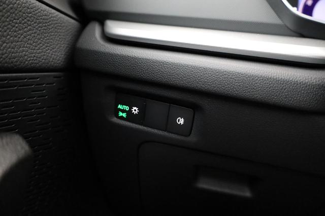 Skoda Octavia Combi 2.0 TDI 110 kW Selection DSG Selection, Navi, AHK, el. Klappe, 5-J Garantie 