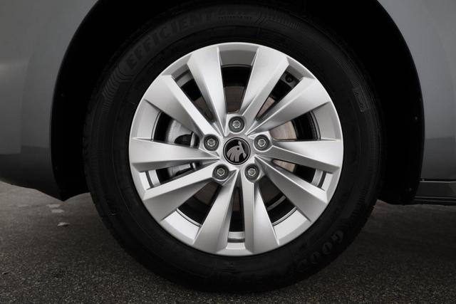 Skoda Octavia Combi 2.0 TDI 110 kW Selection DSG Selection, Navi, AHK, el. Klappe, 5-J Garantie 