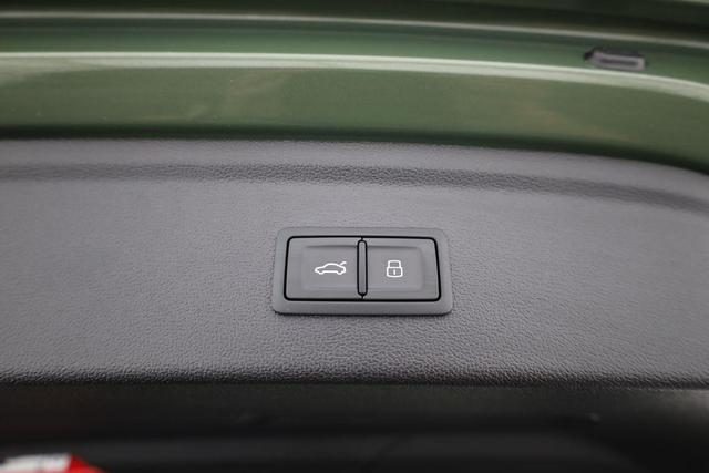 Audi A3 Sportback TFSI quattro 150 kW S line S-LINE, Navi, el. Klappe, Sound, Winter, 18-Zoll, 3-J. Garantie 