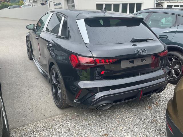 Audi RS3 Sportback 2.5 294 kW TFSI quattro quattro, SONOS, Matrix, Sportabgas, Side, 5 J.-Garantie 