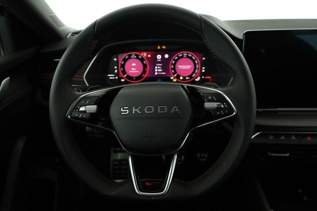 Skoda Octavia Combi 2.0 TSI 195 kW RS DSG, Standheizung, AHK, Navi, Matrix, Side, Winter, 5 J.-Garantie 