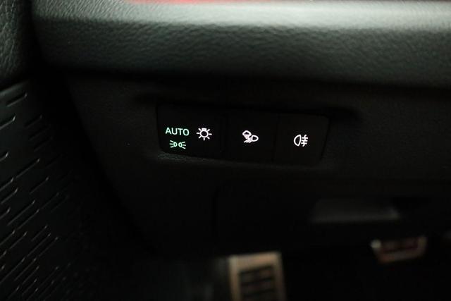 Skoda Octavia Combi 2.0 TSI 195 kW RS DSG, Standheizung, AHK, Navi, Matrix, Side, Winter, 5 J.-Garantie 