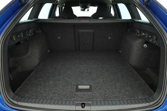 Skoda Octavia Combi 2.0 TSI 195 kW RS DSG, Standheizung, AHK, Navi, Matrix, Side, Winter, 5 J.-Garantie 