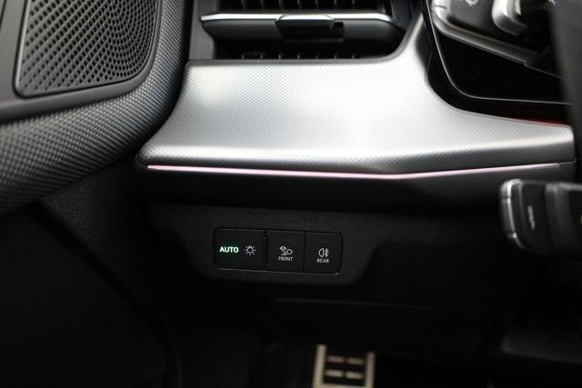 Audi Q3 TFSI quattro 150 kW S-Line, Pano, AHK, Navi, AreaView, Side, Winter, 20-Zoll 