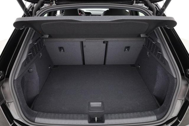 Audi RS3 Sportback 2.5 294 kW TFSI quattro quattro, SONOS, Matrix, Sportabgas, Side, 5 J.-Garantie 