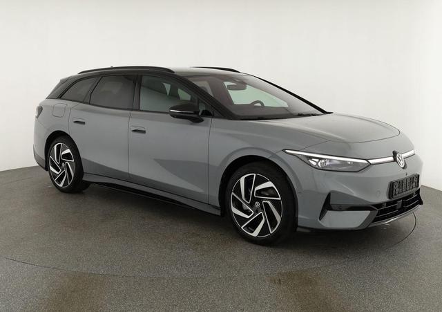 Lagerfahrzeug Volkswagen ID.7 Kombi - Pro 210 kW Tourer Black, HuD, IQ.Light, IQ.Drive, AreaView, Side, Winter, 20-Zoll