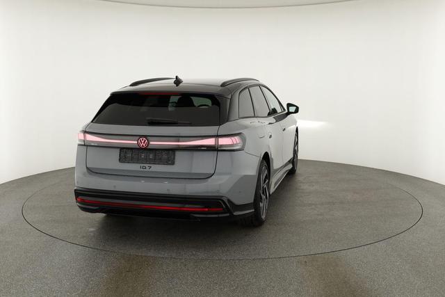 Volkswagen ID.7 Kombi Pro 210 kW Tourer Black, HuD, IQ.Light, IQ.Drive, AreaView, Side, Winter, 20-Zoll 