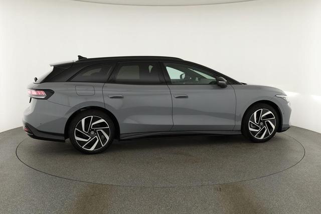 Volkswagen ID.7 Kombi Pro 210 kW Tourer Black, HuD, IQ.Light, IQ.Drive, AreaView, Side, Winter, 20-Zoll 