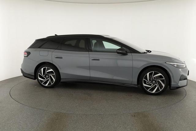 Volkswagen ID.7 Kombi Pro 210 kW Tourer Black, HuD, IQ.Light, IQ.Drive, AreaView, Side, Winter, 20-Zoll 