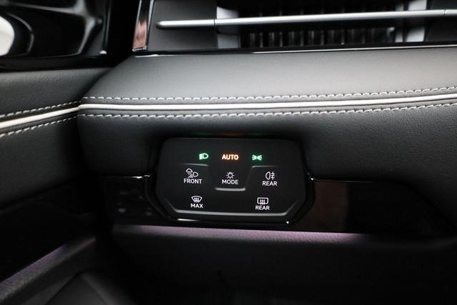 Volkswagen ID.7 Tourer Pro Black, AHK, HuD, IQ.Light, IQ.Drive, AreaView, Side, Winter, 20-Zoll 