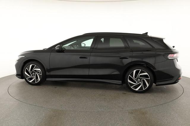 Volkswagen ID.7 Tourer Pro Black, AHK, HuD, IQ.Light, IQ.Drive, AreaView, Side, Winter, 20-Zoll 