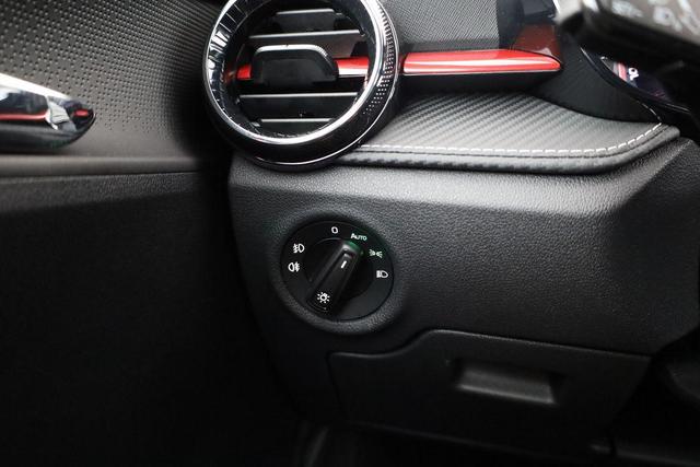 Skoda Fabia Monte Carlo 1.5 TSI DSG Carlo, LED, Kamera, App-Connect, Winter, 17-Zoll 