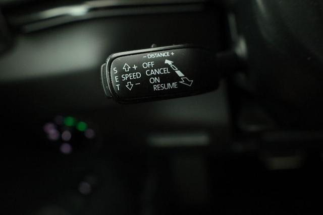 Skoda Karoq Sportline 4x4 2.0 TSI DSG Sportline, AHK, LED, Kamera, Winter, el. Klappe, ACC 