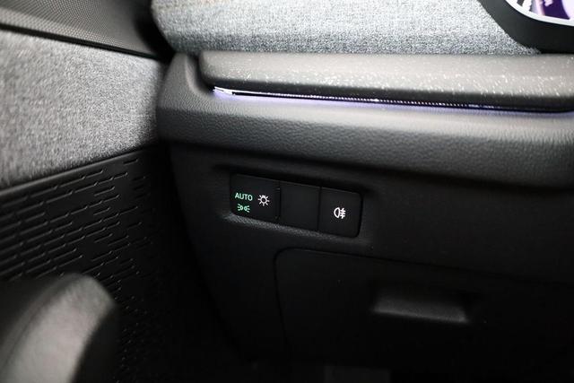 Skoda Octavia Combi 1.5 TSI 110 kW Selection Selection, AHK, LED, Side, ACC, Kamera, 17-Zoll 