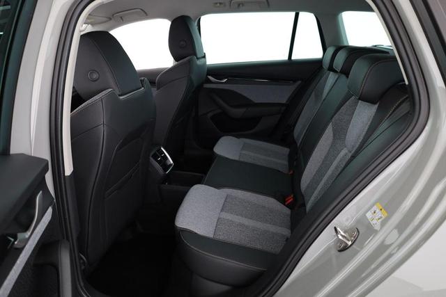 Skoda Octavia Combi 1.5 TSI 110 kW Selection Selection, AHK, LED, Side, ACC, Kamera, 17-Zoll 